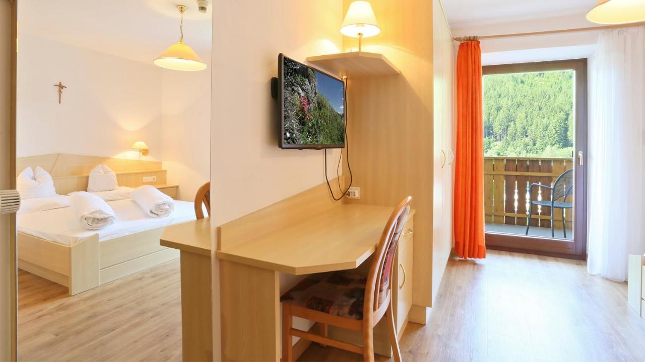 Pension Alpenhof B&B Colle Isarco Eksteriør billede
